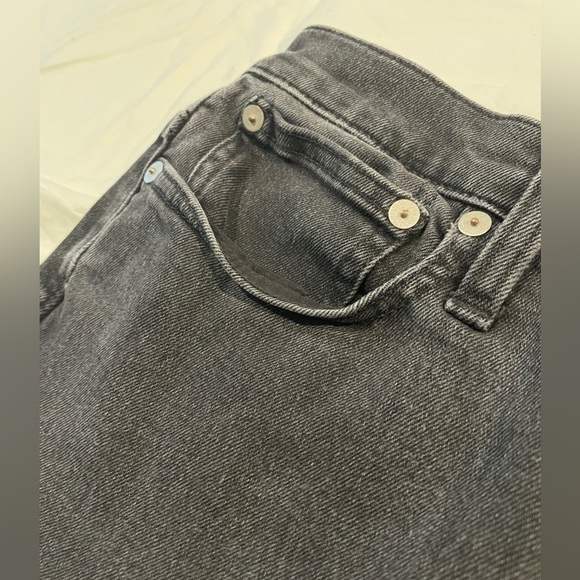 Madewell Classic Straight Leg in Lunar Wash, Size 26x24 - Picture 9 of 16